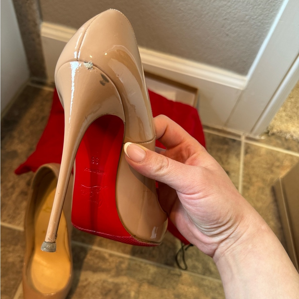 Christian louboutin
So Kate 120 patent in nude 
Dust bag included 
Final sale